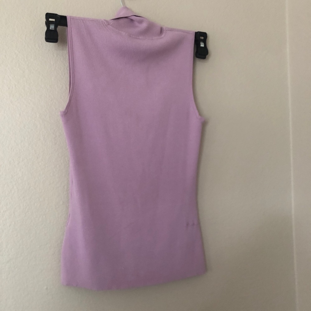 Cest City Knits Medium Has Some Pull - image 2